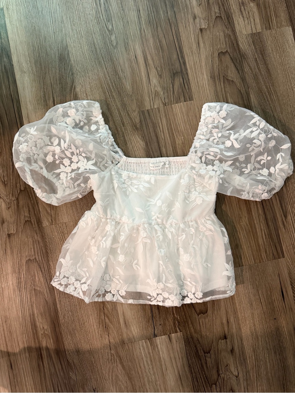 NWOT Altar'd State White Sheer Floral Embroidered Puff Sleeve Blouse
